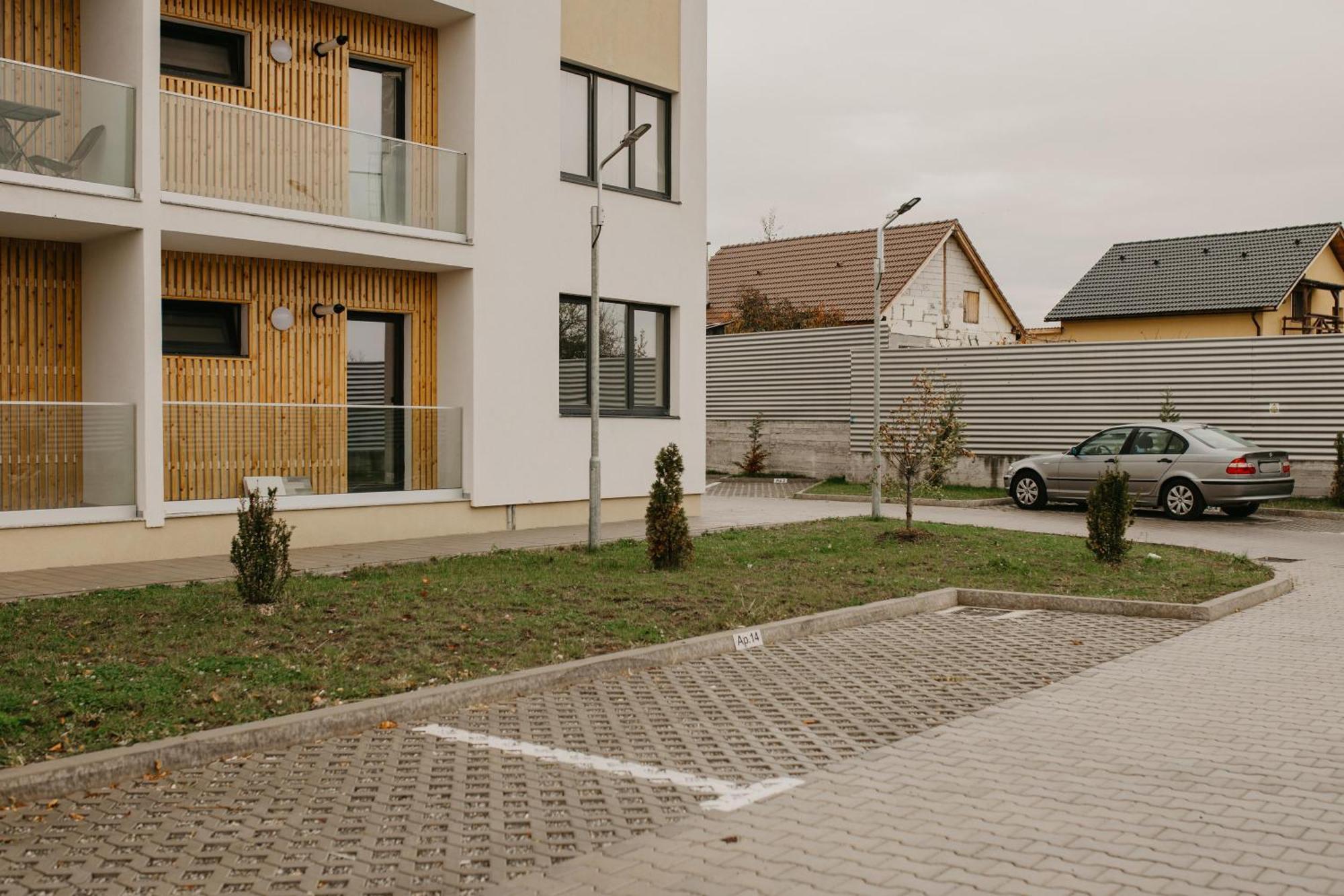 Amazing Mountain View Apartment Сибиу Экстерьер фото