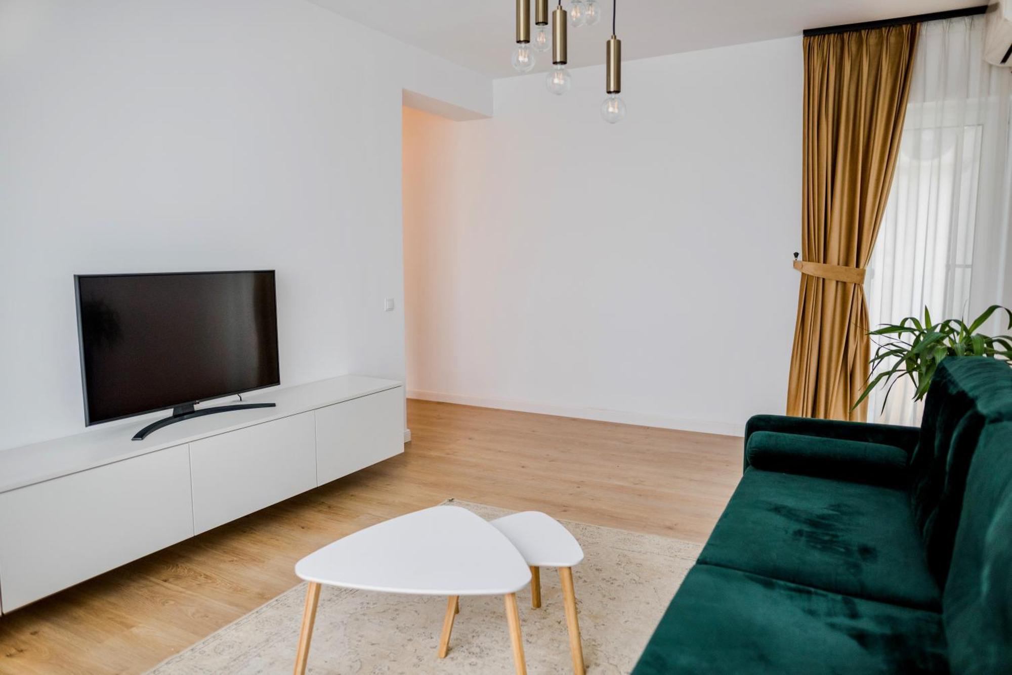 Amazing Mountain View Apartment Сибиу Экстерьер фото